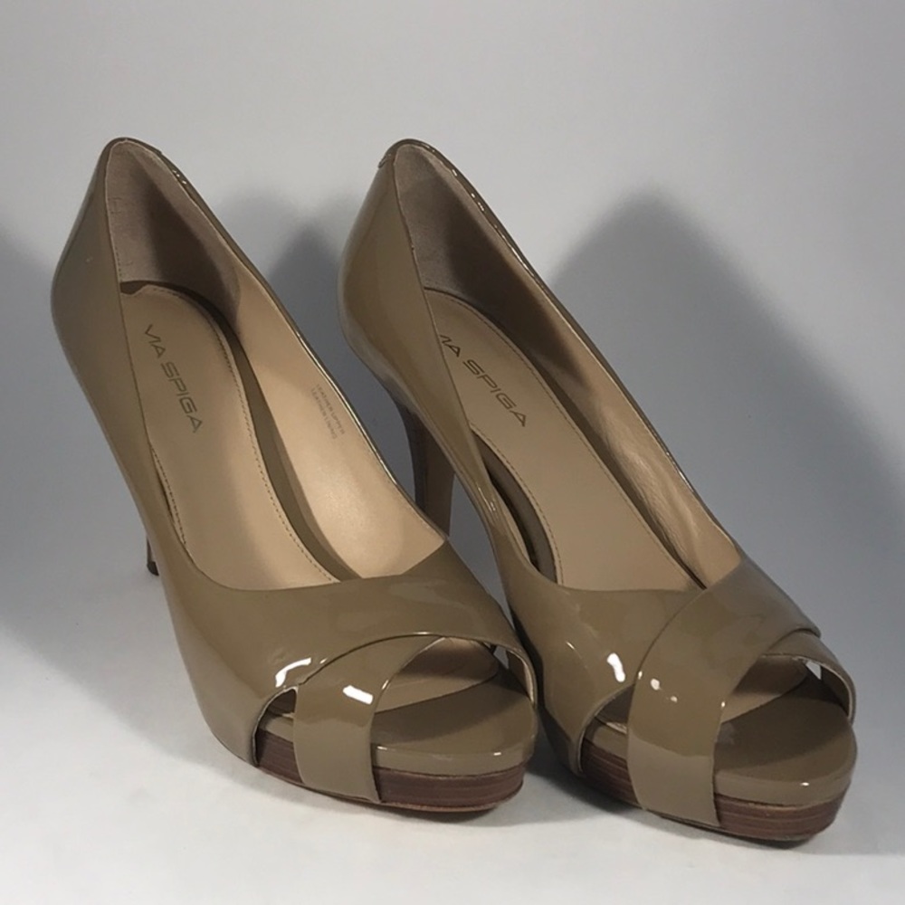 Via Spiga Taupe Patent Heels